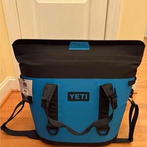 YETI M30 Blue Wave Cooler